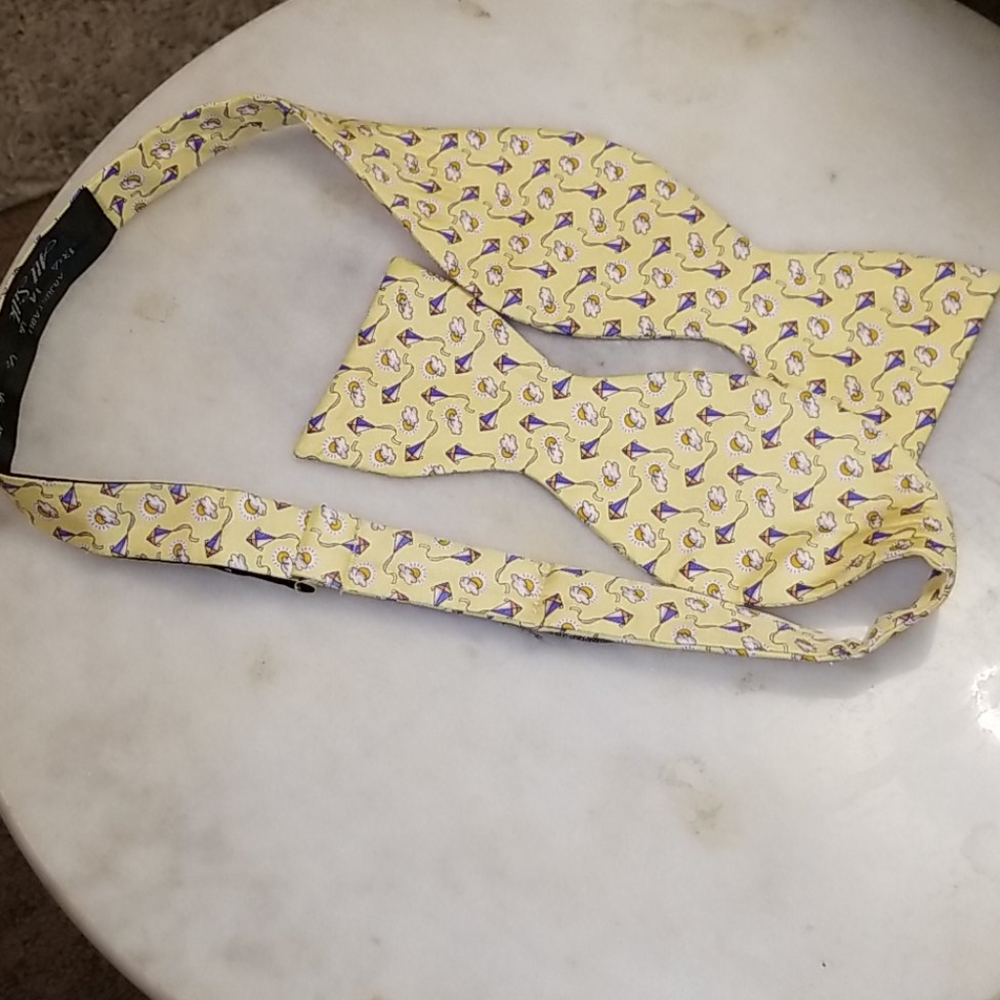 JOS A BANK SELF TIE BOWTIE - Picture 2 of 2